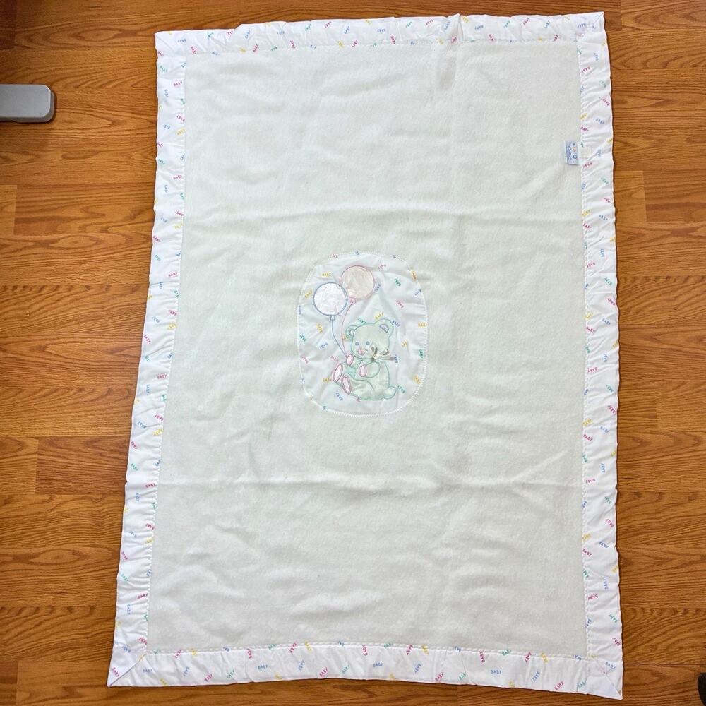 Vintage Quiltex Bear Balloons Blanket White Acrylic Nylon Satin Applique Baby Q